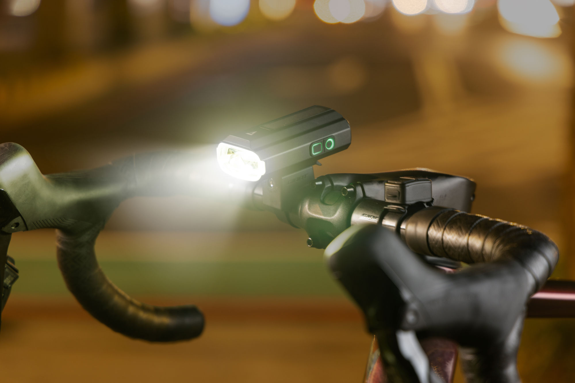 Fanale GIANT Recon+ HL1200 - immagine 11