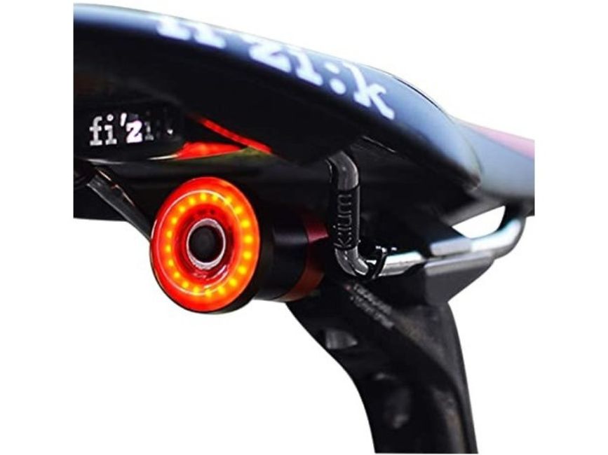 Fanale posteriore a led con sensore di frenata